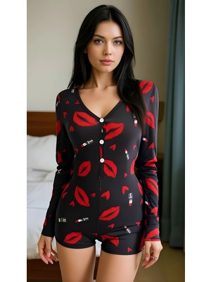 Luna Lora Red Kiss Pamuklu Kırmızı Ruj ve Öpücük Desenli Düğmeli Uzun Kol Tulum Pijama