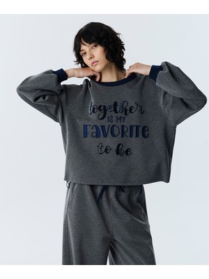 Twist Slogan Nakışlı Sweatshırt TW6260091117126