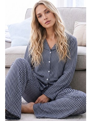 Siyah İnci Desenli Termal Kumaşlı Ultra Soft Yumuşak Düğmeli Örme Pijama Takımı 26226109
