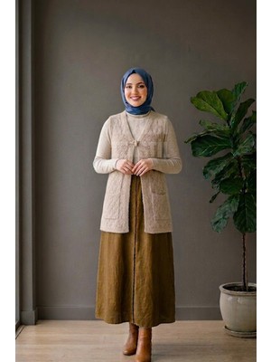 Yumoş Ponpon Bağlamalı Yelek - Kahve