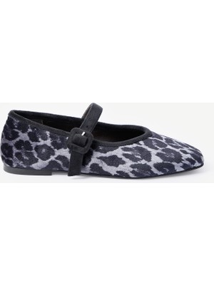 Yargıcı Leopar Baskılı Kadife Mary Jane Babet