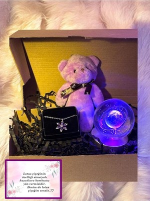 Özkaya Store Lapidaria Ayıcık, Lotus Kamelya Çiçeği Kolye ve Satürn Temalı Işıklı Dolunay 3D LED Işıklı Cam Küre Hediye, LP20240811