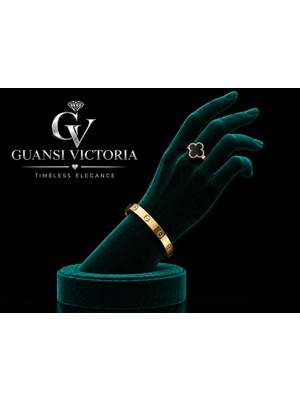 Guensi Victoria Guansi Victoria Gold Bileklik ve Yüzük Seti – Dört Yapraklı Yonca Desenli, Siyah Taşlı