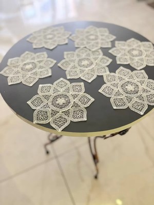 Bezos 6 Lı Dantel Kahve Sunumluğu 15X15 cm Asorti Desenli Bardak Altlığı Türk Kahvesi Fincan Sunum Seti