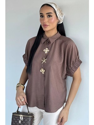 Gülseli Kadın Kol Lastikli Düğme Aksesuarlı Gömlek P-00021775