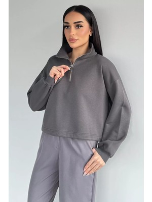 Gülseli Kadın Polo Yaka Yarım Fermuarlı Şardonlu Sweatshirt P-00020406