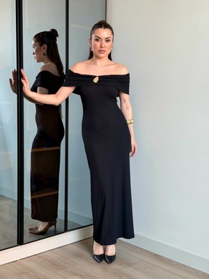Madonna Yaka Siyah Elbise