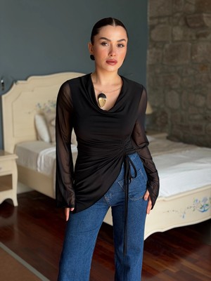 Sandy Kumaş Büzgü Detay Bluz