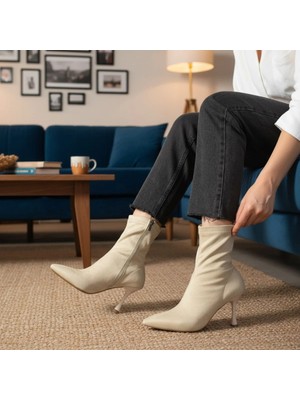 Dabab Shoes MARYA Kadın Bej Streç Lüks Süet Sivri Burun Sıcak Astarlı Fermuarlı 7 Cm İnce Topuklu Bot Bootie