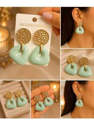 Mare Butik Gold Dokulu Mint Yeşili Geometrik Küpe