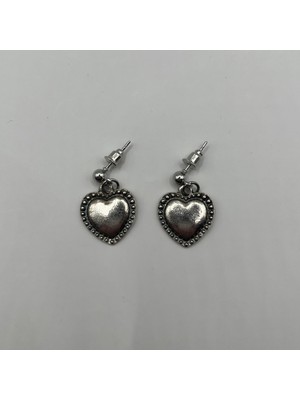 AG23 Tasarım Kalp Detaylı Silver Gümüş Renkli Gothic Küpe