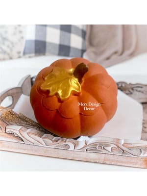 Merz Design Decor Autumn Pumpkins Sonbahar Balkabağı Temalı Kapaklı Kasede  %100 Doğal Soya Wax Mum