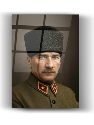 Mgi Design Kurtuluşun Lideri–üniformalı Portresiyle Milletine Ilham Veren Gazi Mustafa Kemal Atatürk Cam Tablo