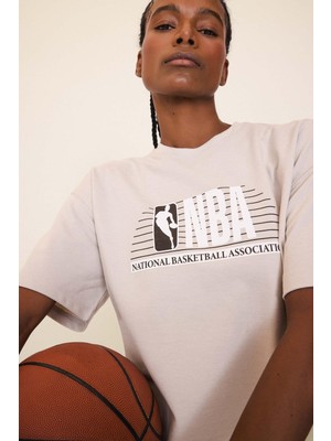 1001 Nba Wordmark Oversize Geniş Kalıp Bisiklet Yaka Pike Kısa Kollu Tişört D6121AX25SP