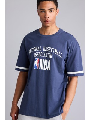 1001 DEFACTO%100 Pamuk Nba Wordmark Oversize Geniş Kalıp Bisiklet Yaka Kısa Kollu Tişört E3011AX26SP