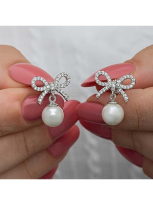 Inure Jewelry Gümüş Fiyonk İnci Kadın Çivili Küpe