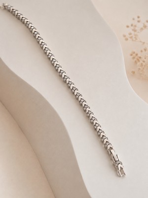 Hotchic Hotchıc Gümüş Işıltı Yaprak Detaylı Taşlı Çelik Bileklik