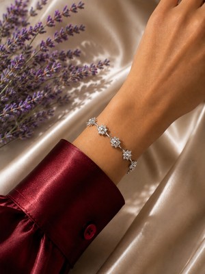 Hotchic Hotchıc Gümüş Renk Çiçek Işıltısı Zirkon Taşlı Çelik Bileklik