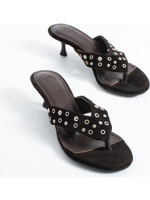 Duxal Shoes Madison Kadın Hakiki Deri Zımba Detaylı Parmak Arası Topuklu Terlik Sandalet