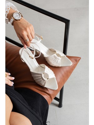 Duxal Shoes Dorothy Kadın Büzgü Detaylı Bilekten Bağlamalı Ince Topuklu Ayakkabı