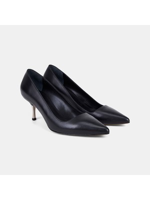 Desa Kadın Siyah Sivri Burunlu Metal Topuklu Deri Stiletto