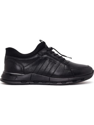 Derimod Erkek Siyah Bağcıklı Deri Sneaker WM828006DV