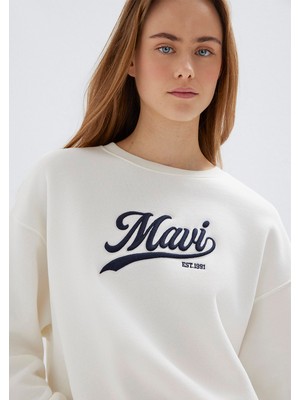 Mavi Logo Baskılı Sweatshırt Hindistan Cevizi