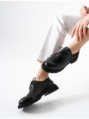 Dabab Shoes Ravenna Kadın Siyah Hakiki Deri Bağcıklı Kalın Tabanlı Metal Burun Detaylı Oxford Ayakkabı