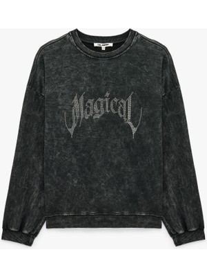 Koton Rahat Kalıp Yıkama Efektli Uzun Kollu Bisiklet Yaka Taşlı Sweatshirt