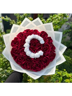 Lady Flowers Solmayan Kişiye Özel Harfli 25 Li Gül Buketi Sevgiliye Özel Unutulmaz Hediye Yapay Çiçek