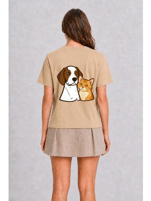 Wakha Meraklı Kedi ve Köpek Minimalist Illüstrasyon - Sırt Baskılı Tişört - Krem