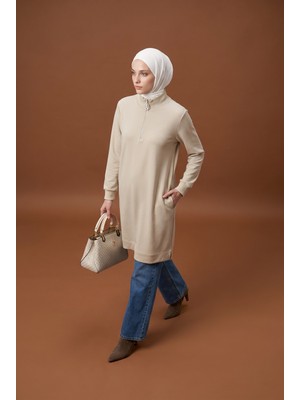 Armine Trend Yarım Fermuarlı Dik Yaka Uzun Kollu Rahat Kesim Basic Uzun Tunik 107 cm Boy Bej 26KT456