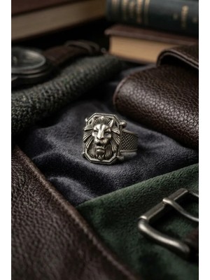 Velcari Aslan Figürlü Modern Maskülen Seri Özel Tasarım Erkek Yüzük