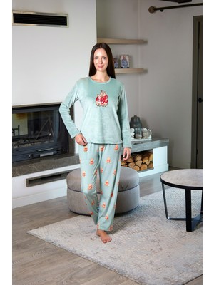 Estiva Kadın Ayıcık Desenli Yeşil Kadife Pijama Takımı