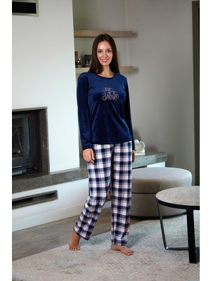 Estiva Kadın Kareli Lacivert Kadife Pijama Takımı