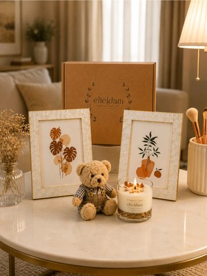 Elieldam Doğum Günü, Özel Gün, Yeni Ev, Yeni Iş Hediyesi Soya Wax Mum, Çerçeve ve Ayıcık Figürlü Anahtarlık Seti