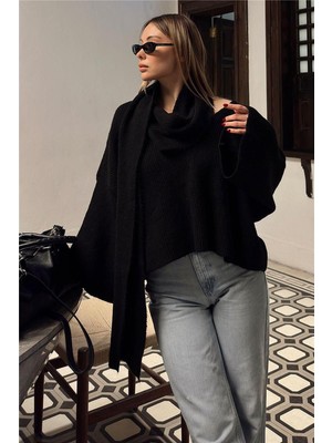 Swist Siyah Atkı Detaylı V Yaka Oversize Kadın Triko Kazak