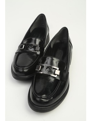 Benetton Siyah Rugan Kalın Taban Metal Tokalı Kadın Loafer Ayakkabı PC-56056