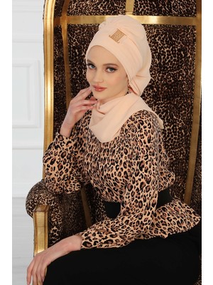 Aisha's Design Dekolte Kapatabilen Gold Aksesuarlı Şifon Hazır Türban,Bej,HT-11