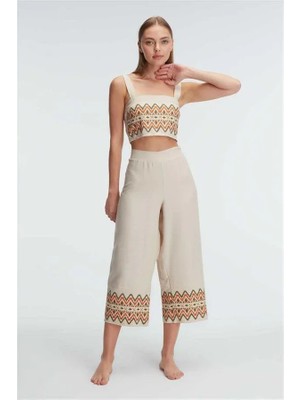 Askılı Oyuk U Yaka Geometrik Yazlık Uzun Nakış Detaylı Pijama Takımı