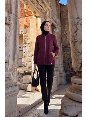 Armine Trend Fermuar Detaylı Taş Süslemeli Cepli Uzun Ceket Modern Şık Günlük Tesettür Dış Giyim Bordo 25KT507
