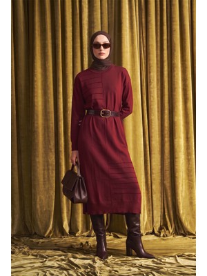 Armine Trend Asimetrik Pilise Detaylı Bisiklet Yaka Uzun Kollu Kemerli Triko Elbise Bordo 26KTD912