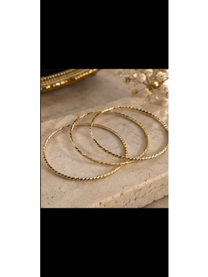 Xuping Jewelry Kadın 3’lü Altın Renkli Burgu Halka Bileklik Seti – Zarif Minimalist Bileklik