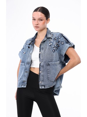 İnci Türkay Kadın Tasarım Denim Yelek Taş Boncuk Payet Işleme Detaylı Mavi Oversize Kalıp Bomber Yelekkadın Tasarım Denim Yelek Taş Boncuk Payet Işleme Detaylı Mavi Oversize Kalıp Bomber Yelek