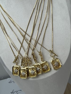 CM Jewelry Altın Kaplama Kuyumcu Işçiliğinde Zirkon Taşlı Madalyon Kolye 45 cm