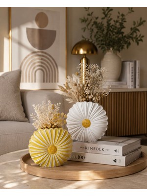 Bubu Home El Yapımı Papatya Desenli Taş Tozu Dekoratif Vazo – Sarı & Beyaz Minimal Ev Dekor