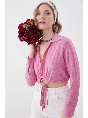 Vitrin Beli Halka Detaylı V Yaka Lastikli Crop Bluz