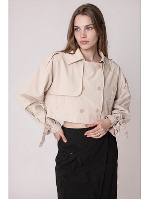 Vitrin Astarlı Önü Düğmeli Crop Trençkot