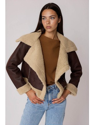 Vitrin Önü Düğmeli Kürklü Crop Biker Ceket