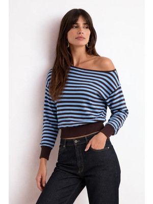 Madmext Mavi Çizigli Modern Kayık Yaka Triko Bluz MG2804